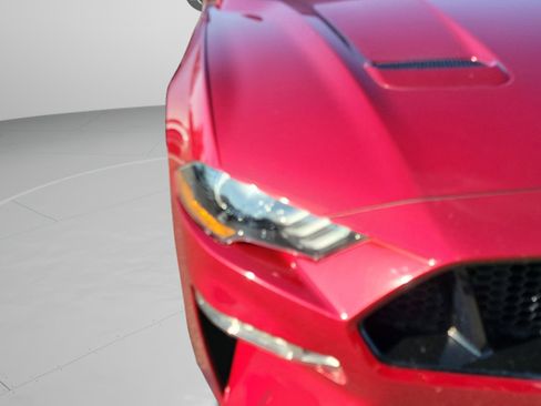 Used 2018 Ford Mustang GT Premium w/ Equipment Group 401A RWD image 13