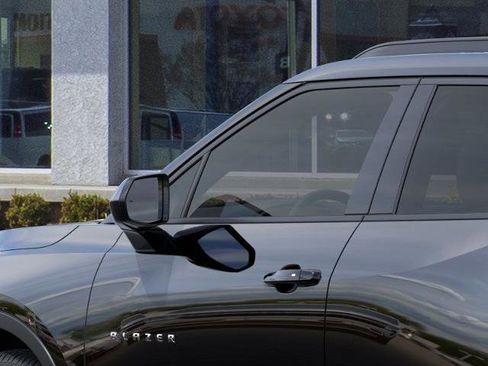 New 2026 Chevrolet Blazer LT image 12