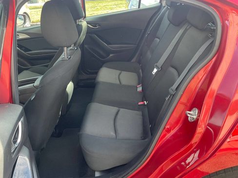 Used 2018 MAZDA MAZDA3 Sport image 16