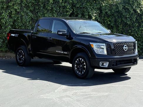 Used 2019 Nissan Titan PRO-4X AWD/4WD image 3