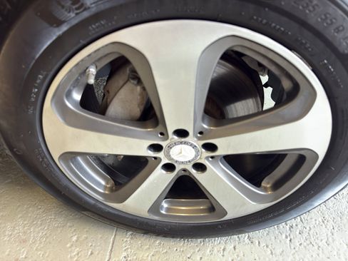 Used 2016 Mercedes-Benz GLC 300 4MATIC w/ Multimedia Package image 38