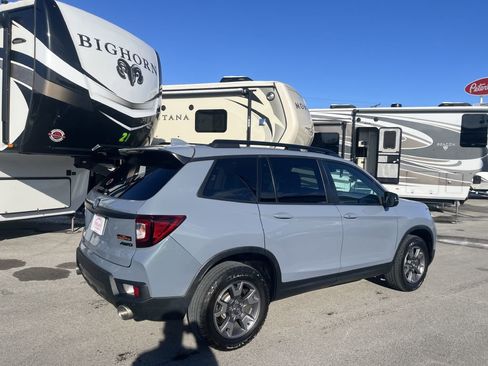 Used 2022 Honda Passport TrailSport image 11