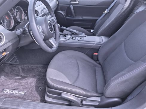 Used 2010 MAZDA MX-5 Miata Touring RWD image 16