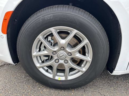 New 2026 Chrysler Pacifica Select image 3