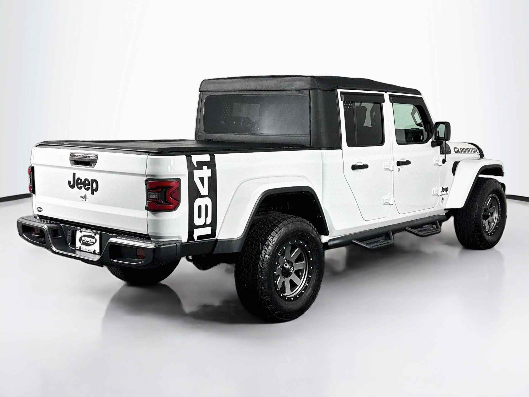 Used 2022 Jeep Gladiator Sport AWD/4WD image 15