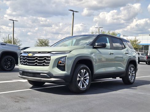 New 2026 Chevrolet Equinox LT w/ Convenience Package II image 2