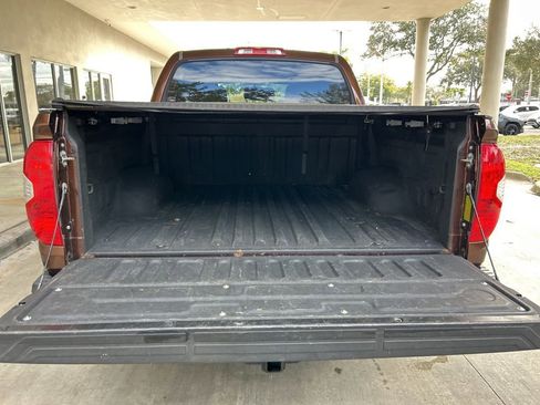 Used 2017 Toyota Tundra SR5 image 33