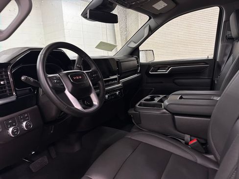 Used 2026 GMC Sierra 1500 SLT AWD/4WD image 6