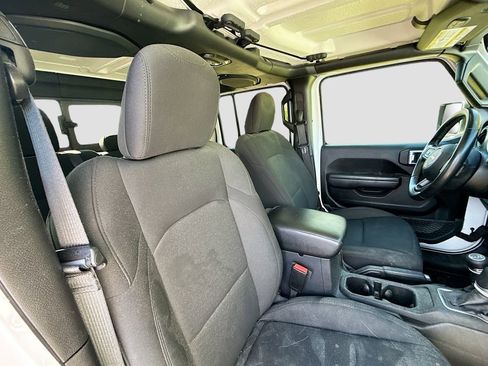 Used 2021 Jeep Gladiator Sport AWD/4WD image 30