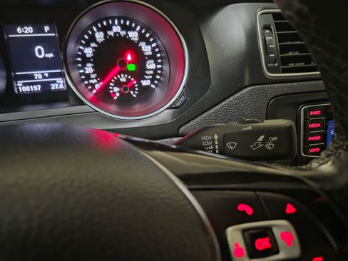 Used 2017 Volkswagen Jetta SE image 20