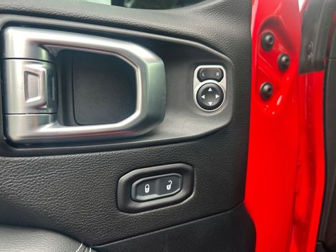 Used 2020 Jeep Gladiator Overland image 23