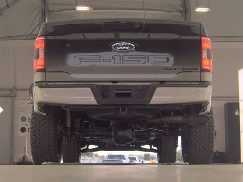 Used 2022 Ford F150 XLT w/ Equipment Group 302A High image 9