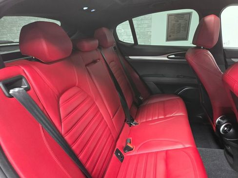 Used 2022 Alfa Romeo Stelvio Veloce image 54