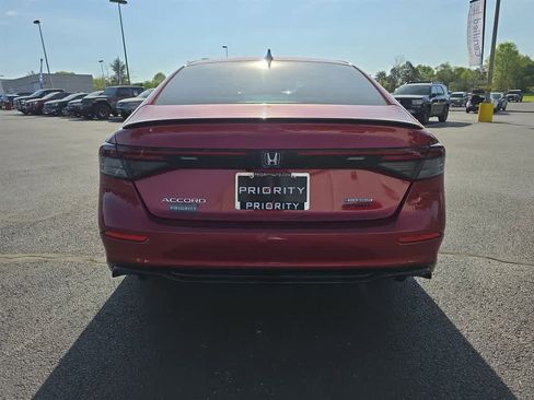Used 2024 Honda Accord Sport image 9
