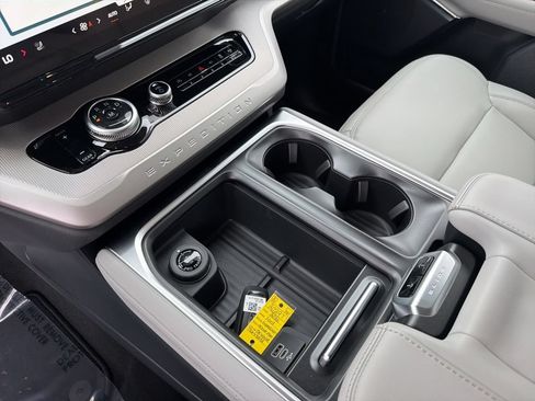 New 2026 Ford Expedition Max Active RWD image 21