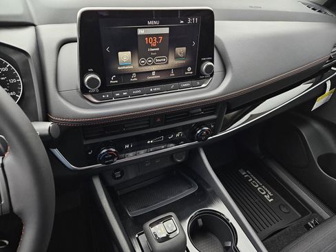 New 2026 Nissan Rogue SV AWD/4WD image 3