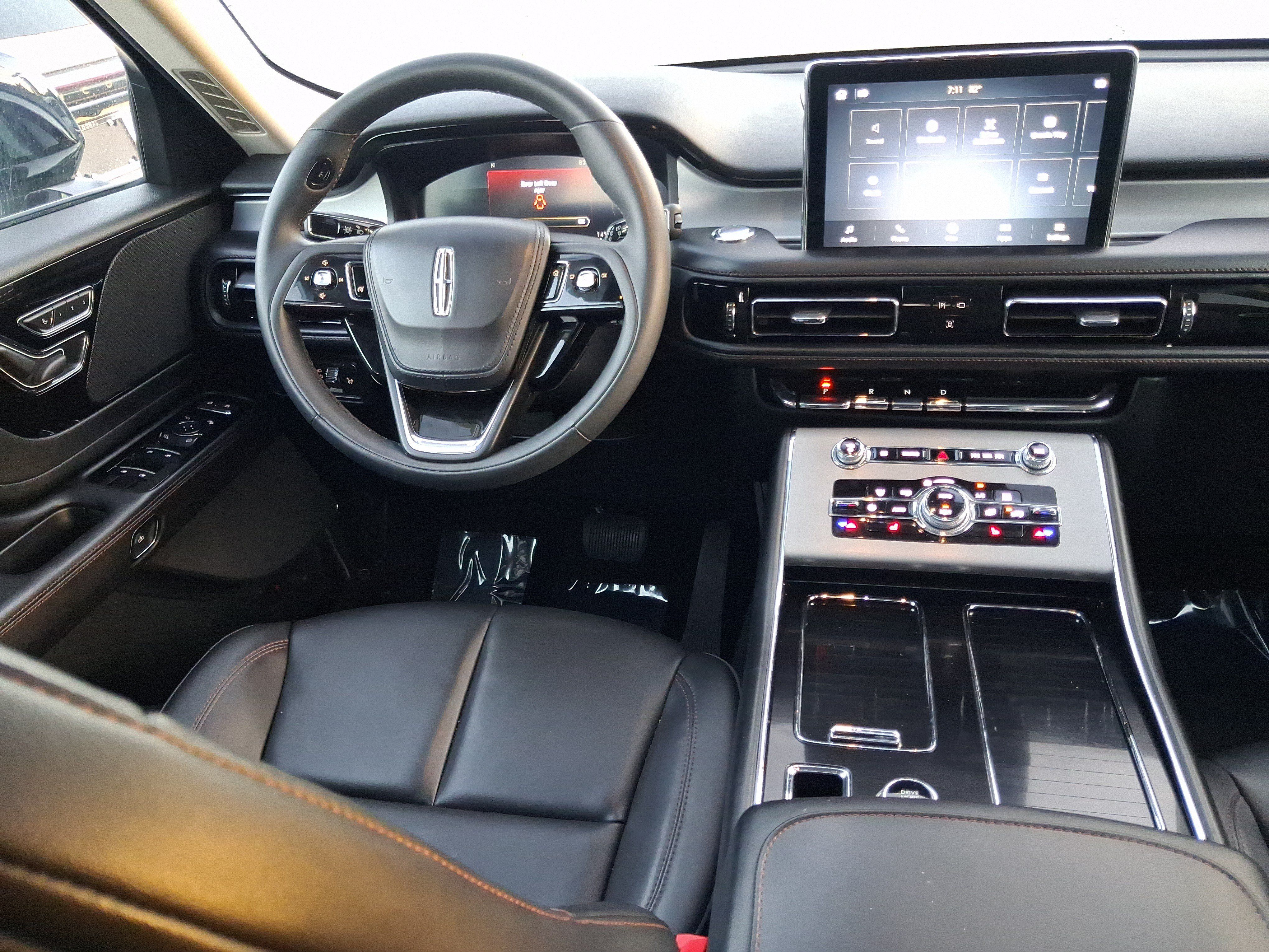 Certified 2023 Lincoln Aviator 2WD w/ Premium Package image 8