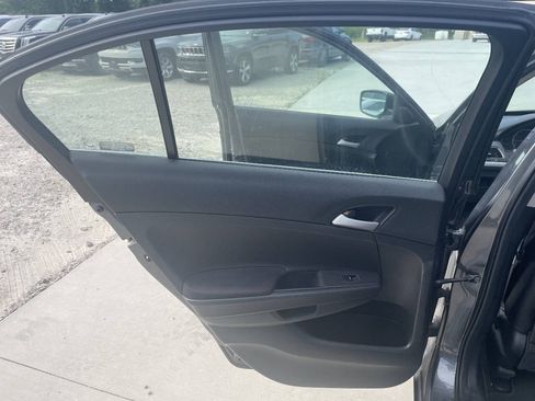 Used 2011 Honda Accord SE image 30