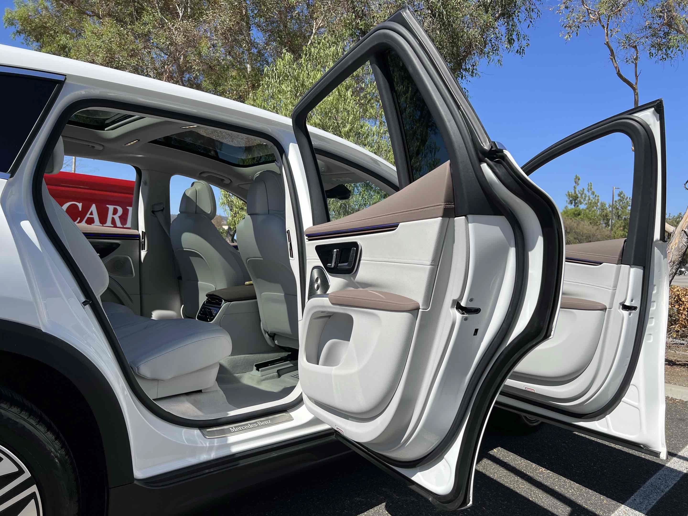 Used 2023 Mercedes-Benz EQS 450+ SUV image 59