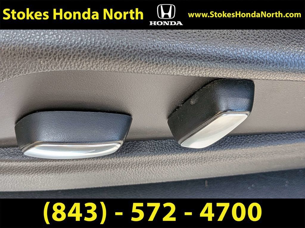 Used 2019 Cadillac XT5 FWD image 23