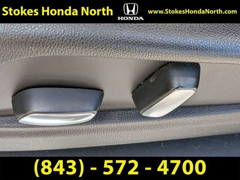 Used 2019 Cadillac XT5 FWD image 23