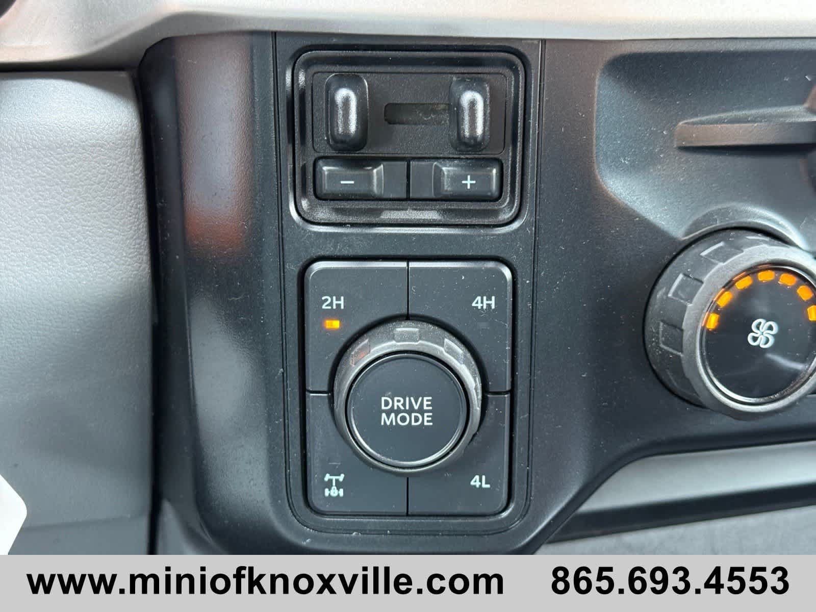 Used 2024 Ford F250 XLT w/ FX4 Off-Road Package AWD/4WD image 25