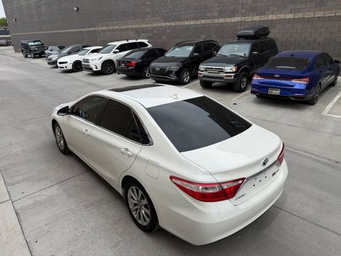 Used 2017 Toyota Camry XLE FWD image 7