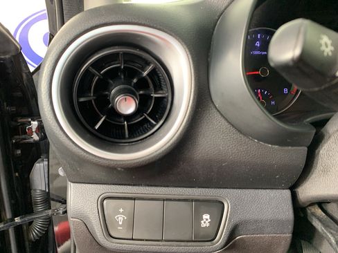 Used 2022 Kia Forte LXS FWD image 16