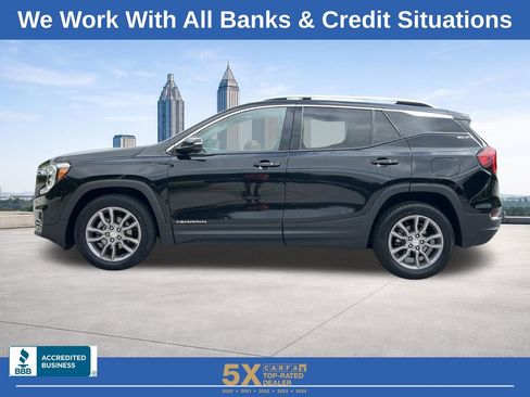 Used 2024 GMC Terrain SLT FWD image 23