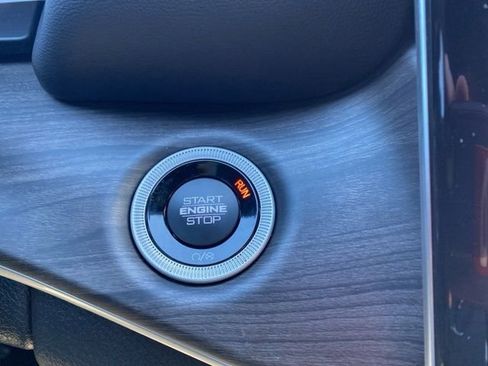 New 2025 Jeep Grand Cherokee Limited image 22