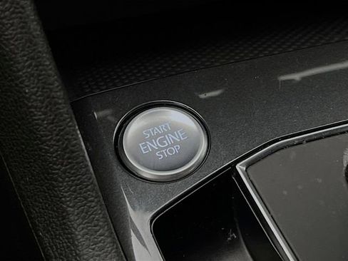 Used 2019 Volkswagen Tiguan SEL Premium R-Line w/ 3rd Row Seat Package AWD/4WD image 16