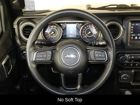 Used 2023 Jeep Wrangler Unlimited Sport AWD/4WD image 7