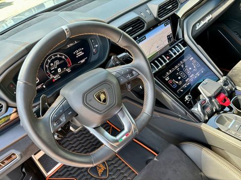 Used 2023 Lamborghini Urus S image 14