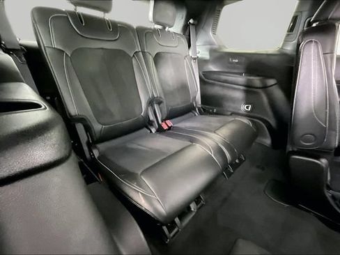 Used 2023 Jeep Grand Cherokee L Laredo RWD image 25