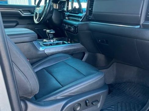 Used 2023 Chevrolet Silverado 1500 LTZ w/ LTZ Premium Package AWD/4WD image 10
