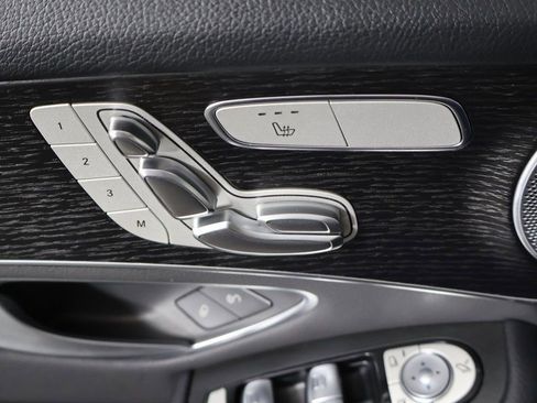 Used 2021 Mercedes-Benz GLC 300 4MATIC w/ Multimedia Package image 37