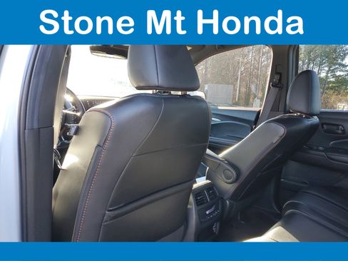 Used 2022 Honda Pilot TrailSport image 11