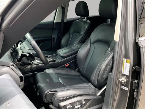 Used 2019 Audi Q7 3.0T Prestige AWD/4WD image 8