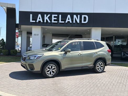 Used 2020 Subaru Forester Premium AWD/4WD image 2