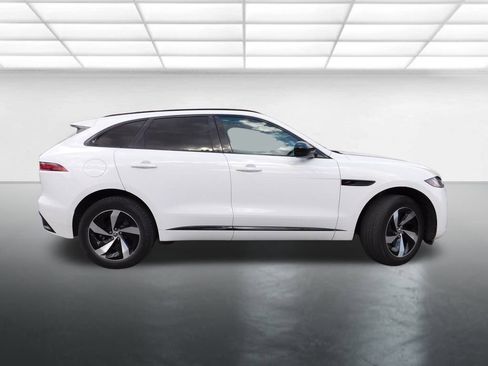Used 2025 Jaguar F-PACE R-Dynamic S image 4