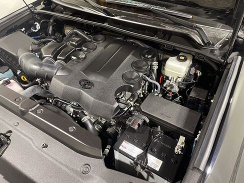 Used 2023 Toyota 4Runner TRD Off-Road Premium w/ Off Road Premium Plus Package image 17