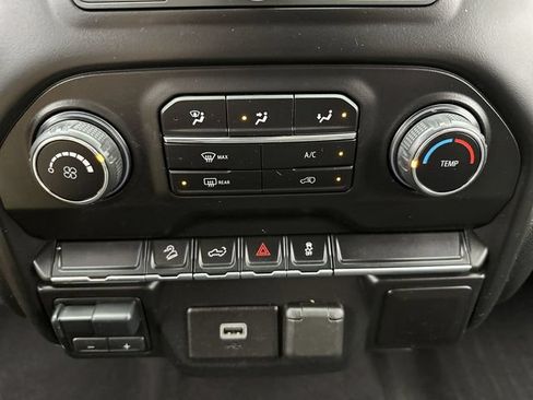 Used 2020 Chevrolet Silverado 1500 Custom Trail Boss w/ Custom Convenience Package AWD/4WD image 18