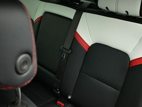 Used 2024 GMC Canyon AT4X image 29