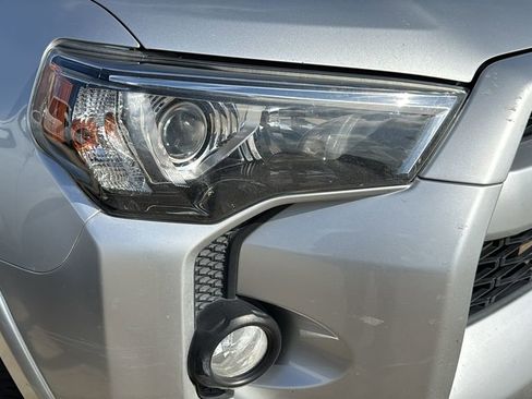 Used 2019 Toyota 4Runner SR5 Premium RWD image 9