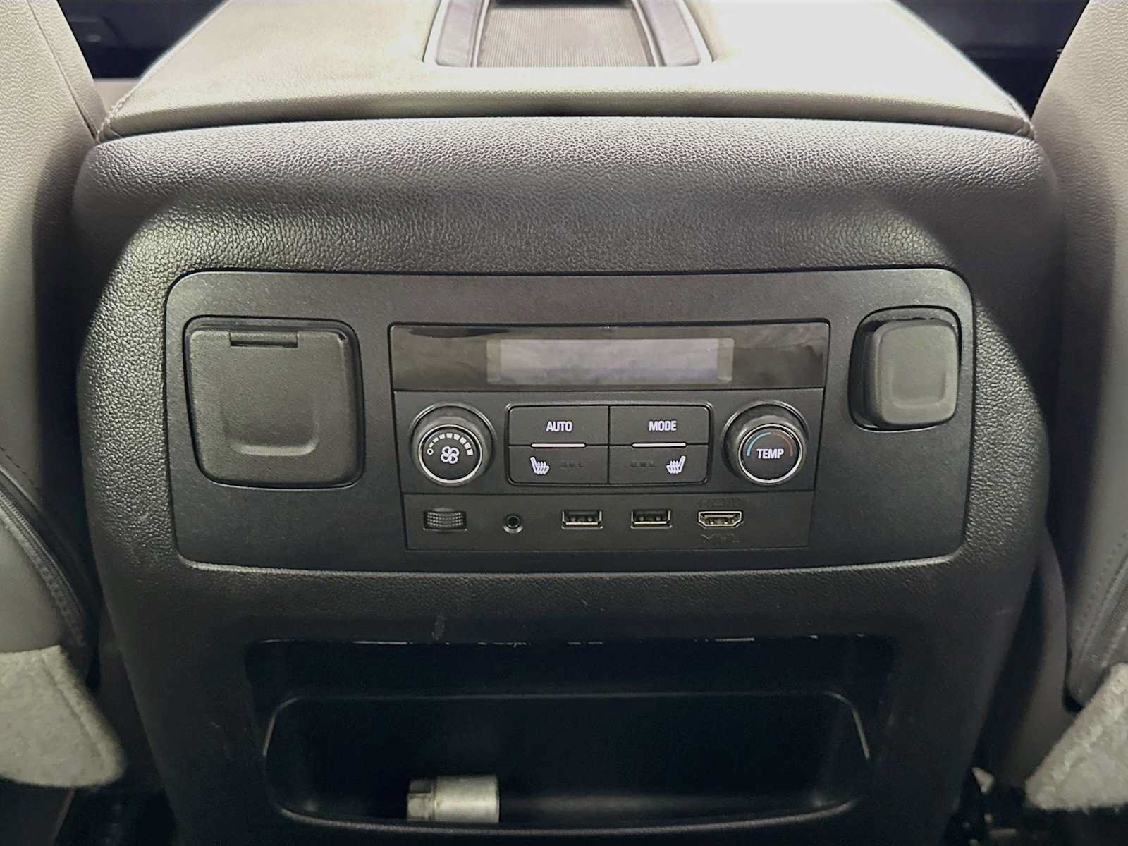 Used 2018 Chevrolet Tahoe LT AWD/4WD image 24
