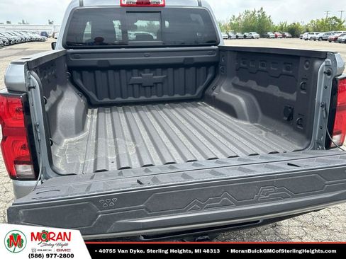 Used 2025 Chevrolet Colorado Z71 w/ Technology Package AWD/4WD image 10