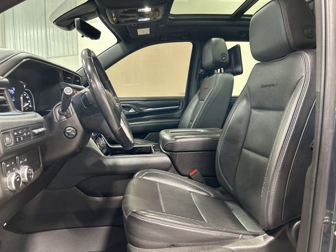 Used 2021 GMC Yukon Denali w/ Denali Premium Package image 10