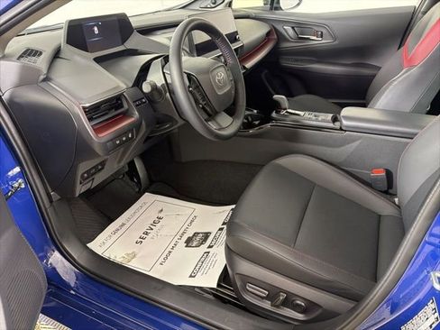 Used 2025 Toyota Prius Plug-In Hybrid w/ Limited Premium Package image 10