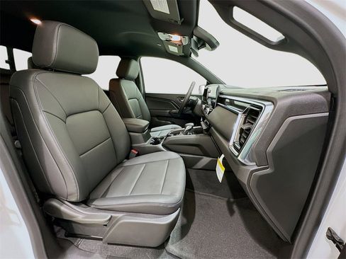 New 2026 GMC Canyon Elevation w/ Convenience Package image 29