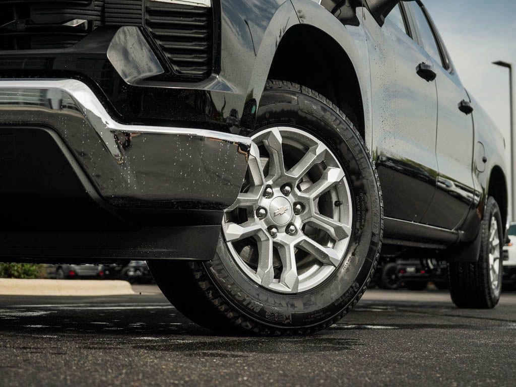 New 2025 Chevrolet Silverado 1500 LT AWD/4WD image 6